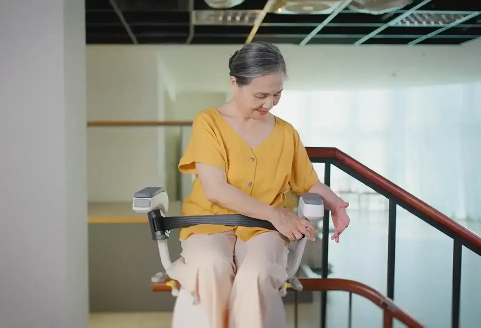 Merits 樓梯升降椅